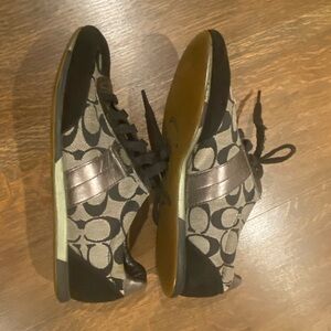 Coach Sneaker women’s Size 8.5 Black/Silver